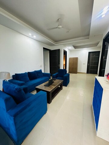 Team Area in 3 BHK Builder Floor at Ameya One, Sector 42 – for Rent