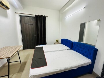 Bedroom in 3 BHK Builder Floor at Ameya One, Sector 42 – for Rent
