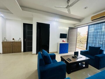 Living Room in 3 BHK Builder Floor at Ameya One, Sector 42 – for Rent