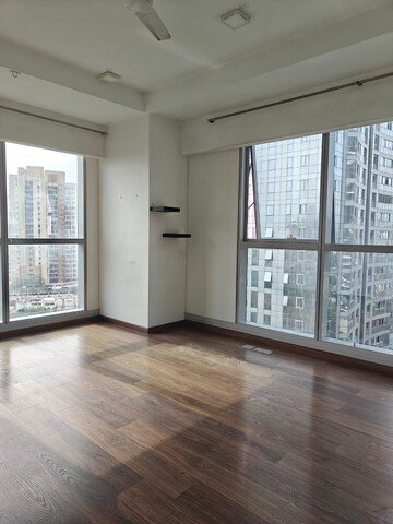 Room in 4 BHK Apartment at Bombay Realty Island City Center, Wadala – for Rent