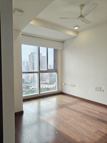 Room in 4 BHK Apartment at Bombay Realty Island City Center, Wadala – for Rent
