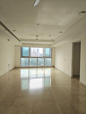 Room in 4 BHK Apartment at Bombay Realty Island City Center, Wadala – for Rent