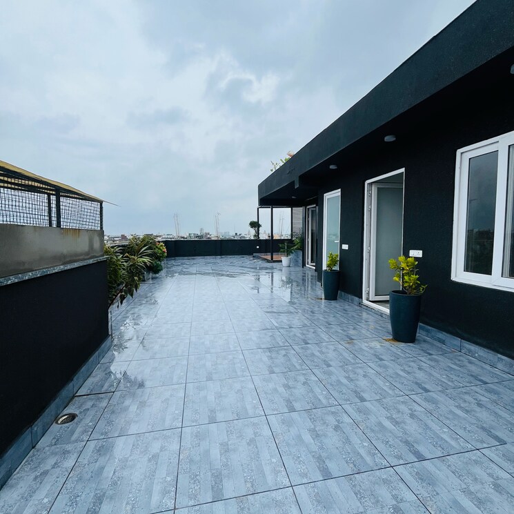 Swimming Pool, chattarpur 4 Bedroom 1800 Sq.Ft. Builder Floor In Chattarpur Delhi 9133146