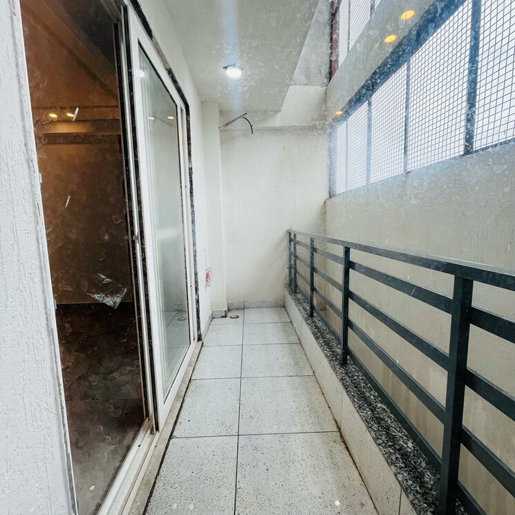 Balcony, chattarpur 4 Bedroom 1800 Sq.Ft. Builder Floor In Chattarpur Delhi 9133146