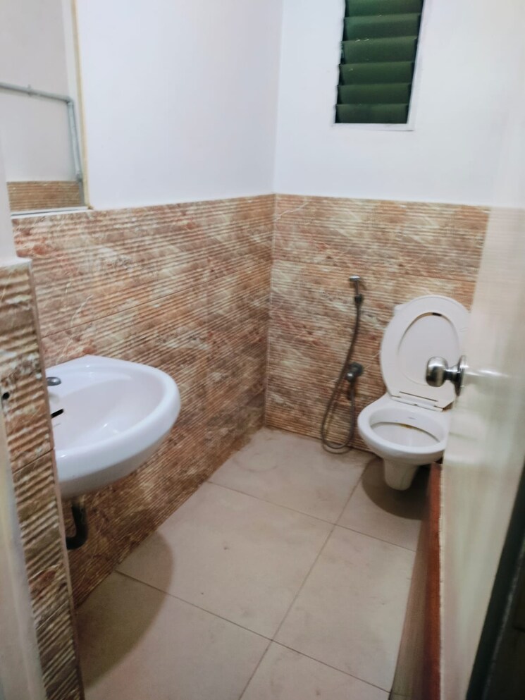 Bathroom, goyal-synergy-tower Commercial Office Space 541 Sq.Ft. In Makarba Ahmedabad 9133137
