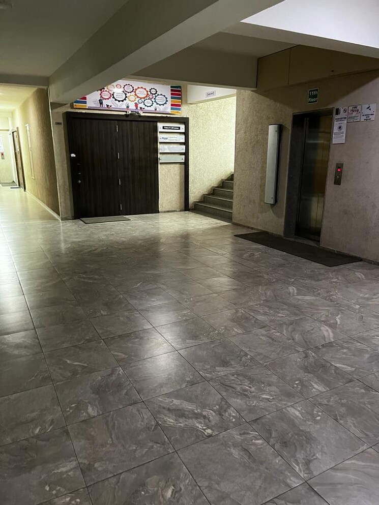 Room, goyal-synergy-tower Commercial Office Space 541 Sq.Ft. In Makarba Ahmedabad 9133137