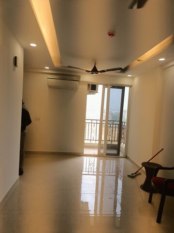 Staircase in 2 BHK Apartment at Signature Global Prime, Sector 63a – for Rent