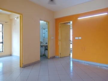 Room in 3 BHK Apartment at Genexx Valley, Diamond Harbour Road – for Rent