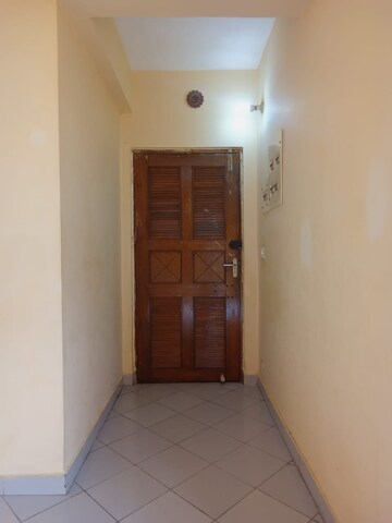 Room in 3 BHK Apartment at Genexx Valley, Diamond Harbour Road – for Rent