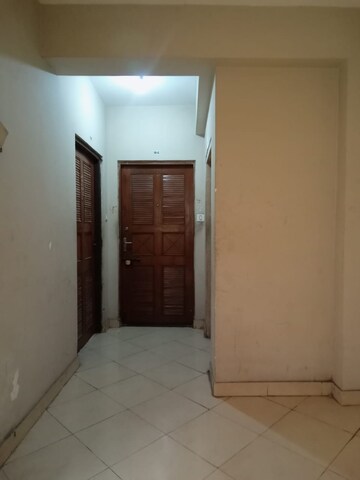 Room in 3 BHK Apartment at Genexx Valley, Diamond Harbour Road – for Rent