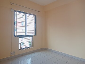 Room in 3 BHK Apartment at Genexx Valley, Diamond Harbour Road – for Rent