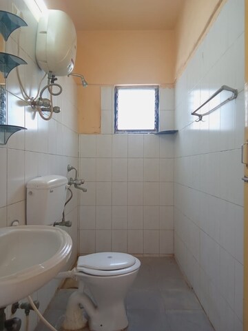 Bathroom in 3 BHK Apartment at Genexx Valley, Diamond Harbour Road – for Rent