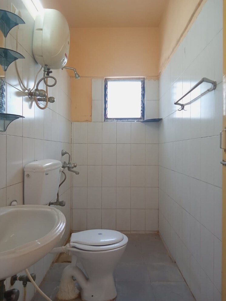 Bathroom, genexx-valley 3 Bedroom 1034 Sq.Ft. Apartment In Diamond Harbour Road Kolkata 9133152
