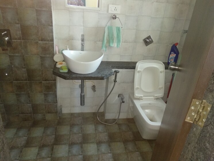 Bathroom, madhuleela-niwas 2 Bedroom 1000 Sq.Ft. Apartment In Vadgaon Budruk Pune 9133158