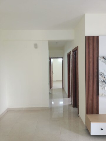 Room in 2 BHK Apartment at Signature Global Prime, Sector 63a – for Rent