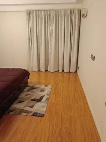 Bedroom in 4 BHK Apartment at DLF The Crest, Sector 54 – for Rent