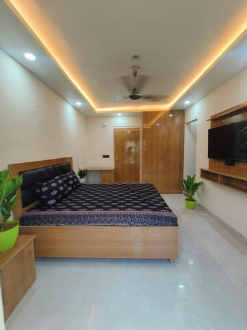 Bedroom in 1 BHK Builder Floor at Ameya One, Sector 42 – for Rent