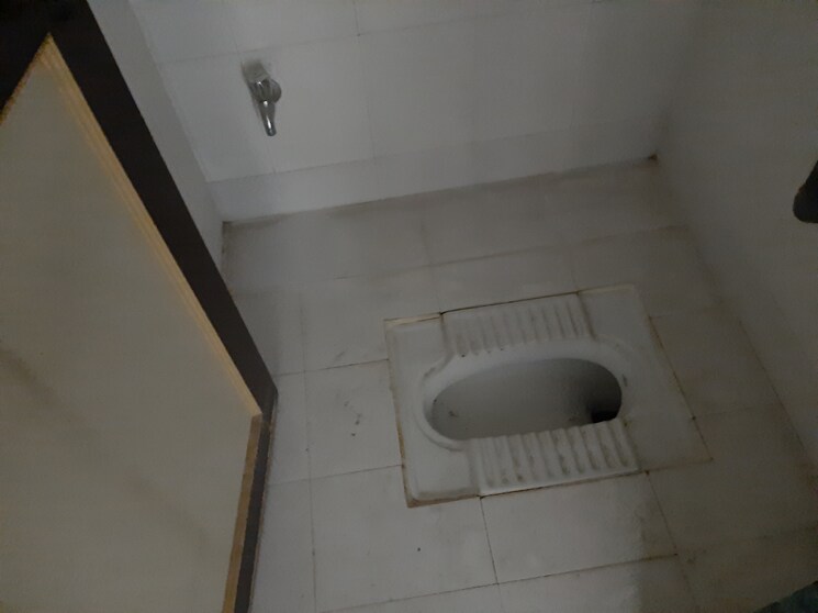 Bathroom, laigude-alankapuri 1 Bedroom 500 Sq.Ft. Apartment In Nanded Pune 9133219
