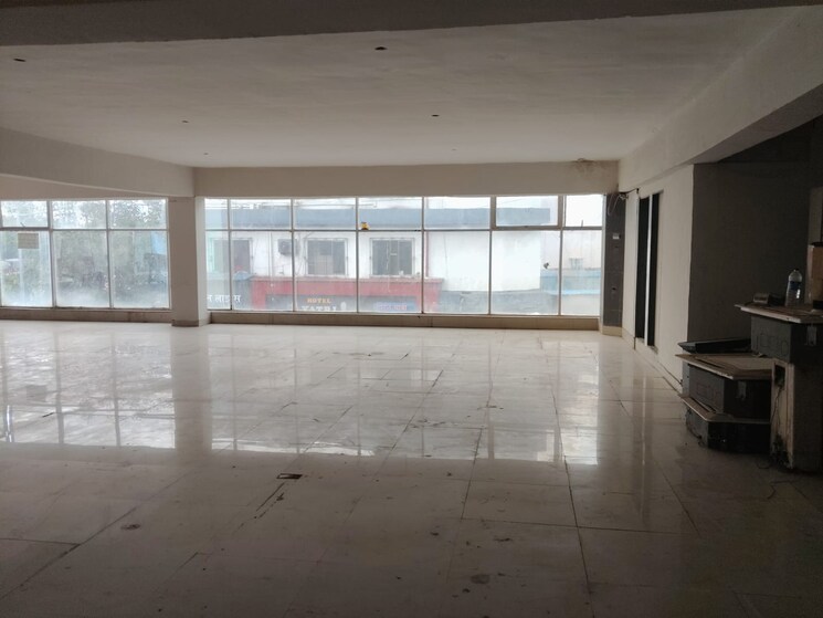  Parking, citi-tower-belapur Commercial Showroom 6000 Sq.Ft. In Cbd Belapur Sector 15 Navi Mumbai 9133246