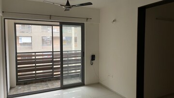 Room in 2 BHK Apartment at Arvind Skylands, Jakkuru – for Rent