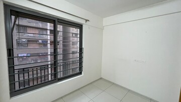Room in 2 BHK Apartment at Arvind Skylands, Jakkuru – for Rent