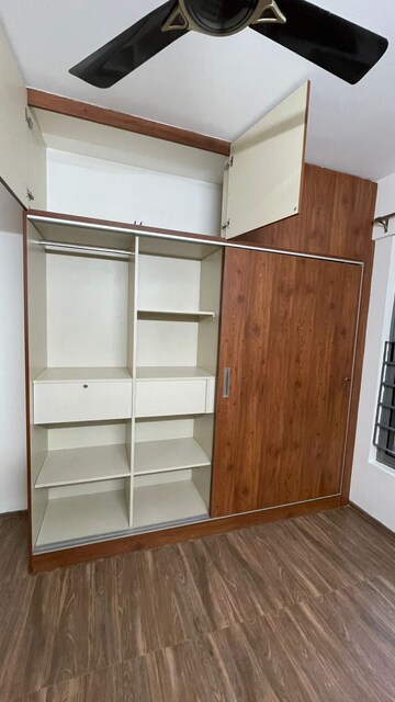 Room in 2 BHK Apartment at Arvind Skylands, Jakkuru – for Rent
