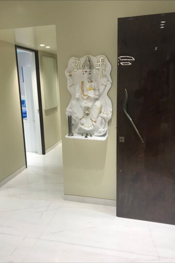 Building Lobby in 3.5 BHK Apartment at Imperial Heights Goregaon West, Goregaon West – for Rent