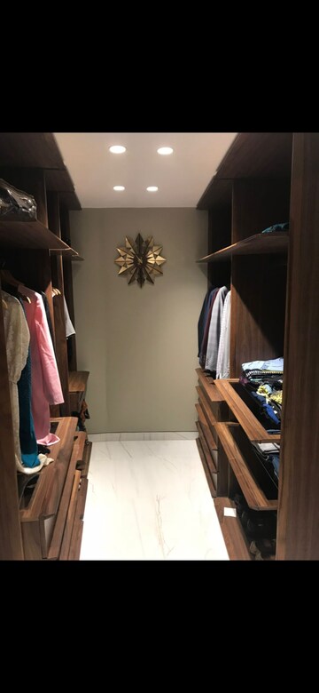 Furnished Amenities in 3.5 BHK Apartment at Imperial Heights Goregaon West, Goregaon West – for Rent