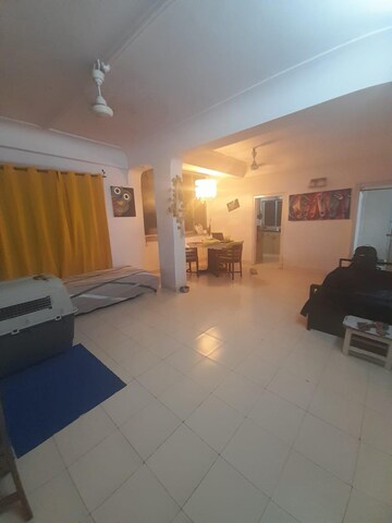 Living Room in 1.5 BHK Apartment at Viman Darshan CHS, Andheri East – for Rent