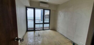 Room in 2 BHK Apartment at Imperial Heights Goregaon West, Goregaon West – for Rent