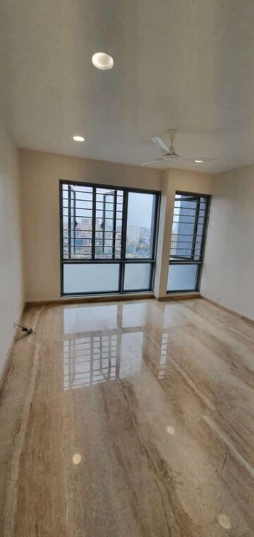 Room in 2 BHK Apartment at Imperial Heights Goregaon West, Goregaon West – for Rent