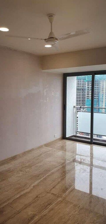 Room in 2 BHK Apartment at Imperial Heights Goregaon West, Goregaon West – for Rent