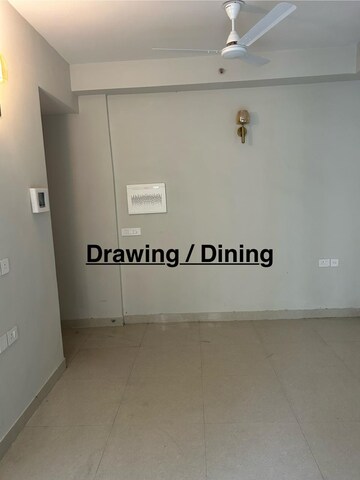 Room in 2 BHK Apartment at Tata Eureka Park, Sector 150 – for Rent