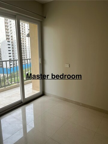 Room in 2 BHK Apartment at Tata Eureka Park, Sector 150 – for Rent