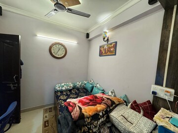 Bedroom in 2.5 BHK Apartment at Bankey Bihari Aggarwal Heights, Raj Nagar Extension – for Rent