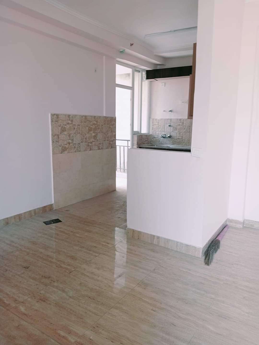 2 BHK Apartment For Rent in Amrapali Golf Homes