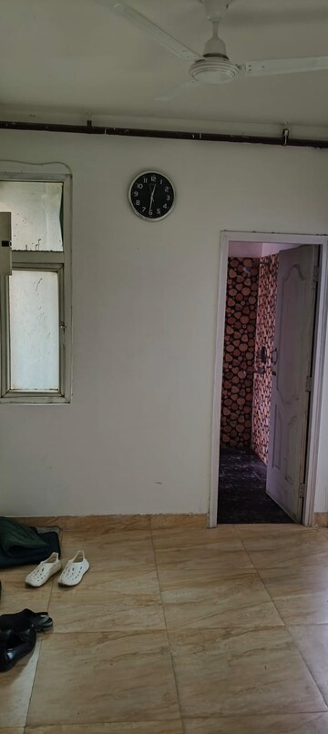 Room in 2.5 BHK Apartment at LandCraft River Heights, Raj Nagar Extension – for Rent