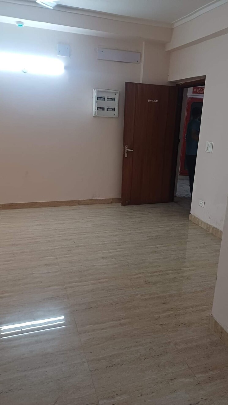 Room, amrapali-golf-homes 2 Bedroom 1100 Sq.Ft. Apartment In Sector 4 Greater Noida Greater Noida 9133442