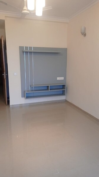 3 BHK 1635 Sq.Ft. Apartment in Omaxe Waterscapes