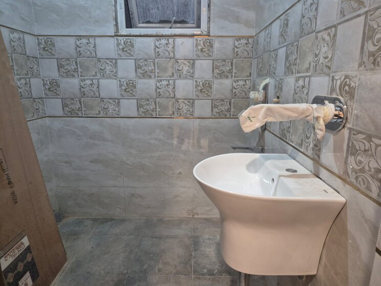 Bathroom, rwa-apartments-sector-41 2.5 Bedroom 1700 Sq.Ft. Builder Floor In Sector 41 Noida 9133464
