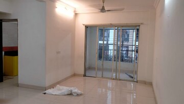 Room in 2 BHK Apartment at Sanghvi Hills, Ghodbunder Road – for Rent