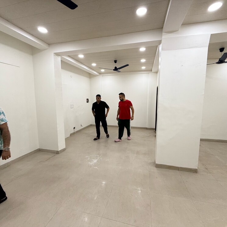  Parking, palam-vihar-residents-association Commercial Office Space 719 Sq.Ft. In Palam Vihar Gurgaon 9133491