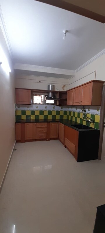 Kitchen in 3 BHK Builder Floor at Sri Nagar Colony – for Rent