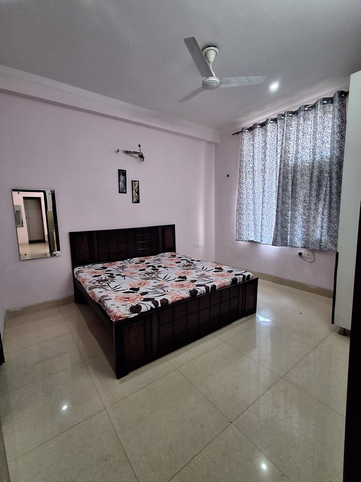 Bedroom, sector 52 2 Bedroom 1516 Sq.Ft. Builder Floor In Sector 52 Gurgaon 9133510