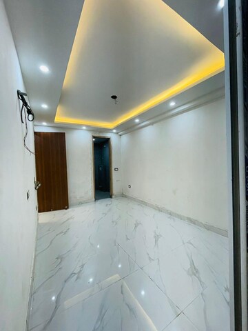 Room in 3 BHK Independent House at Chattarpur – for Sale