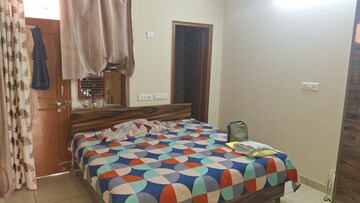 Bedroom in 2 BHK Builder Floor at Sector 52 – for Rent