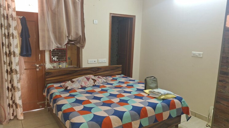Bedroom, sector 52 2 Bedroom 1369 Sq.Ft. Builder Floor In Sector 52 Gurgaon 9133590