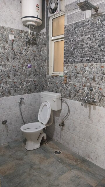 Bathroom in 2 BHK Builder Floor at Sector 52 – for Rent