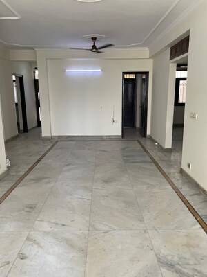 Room in 3.5 BHK Apartment at Sector 50 – for Sale