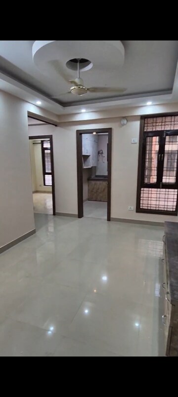 Room in 2 BHK Apartment at Signature The Millennia 3, Sector 37d – for Sale